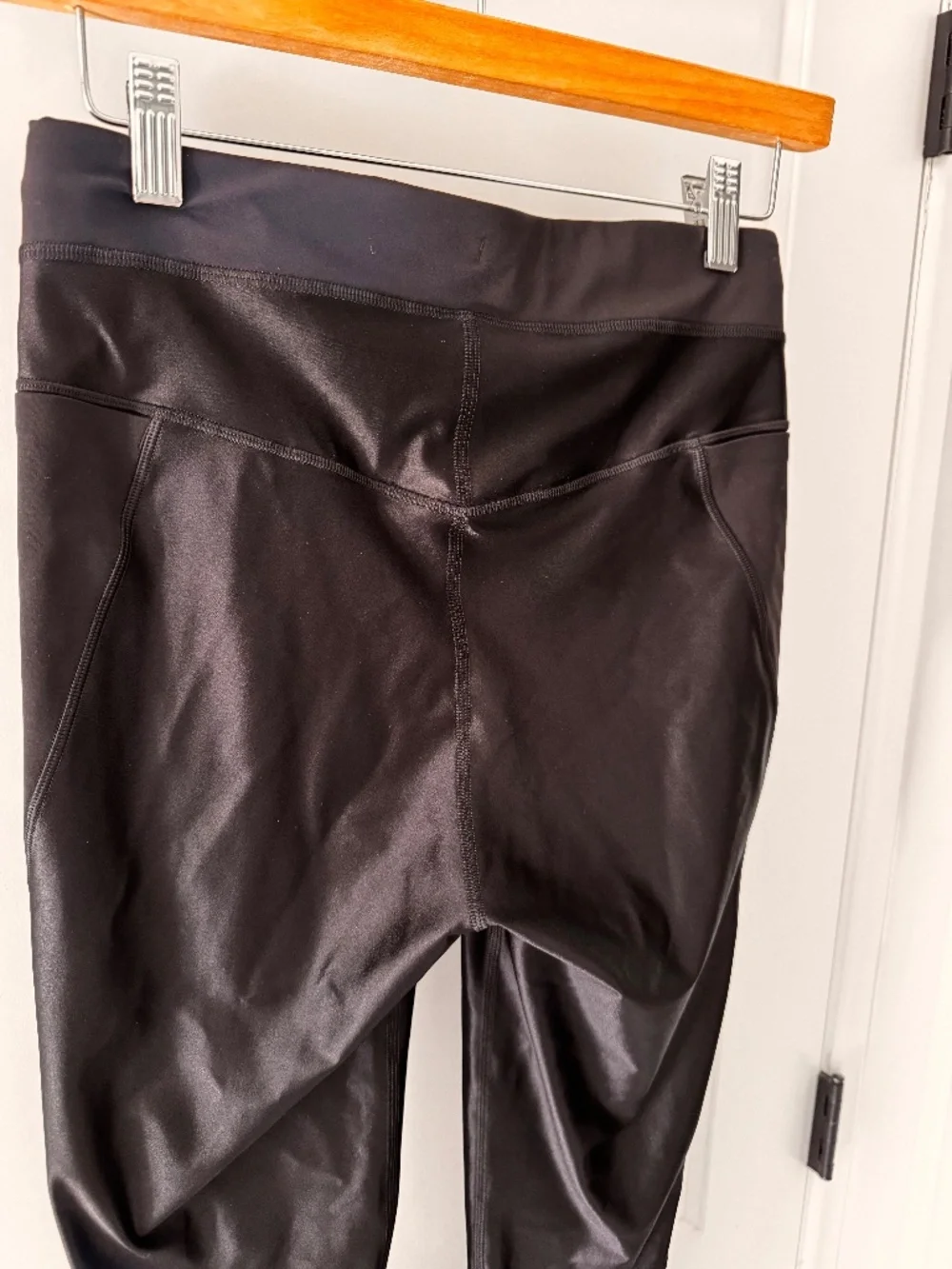 LULULEMON Black Satin Shine High-Rise Legging Tight 25